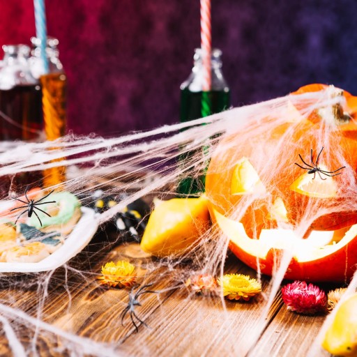 UMELÝ VEĽKÝ PAUČIK, BIELY, 2 ks. HALLOWEEN 20g OZDOBA OZDOBY