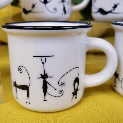 PORCELÁNOVÝ HRNČEK S MAČKAMI MAČKA 75ml