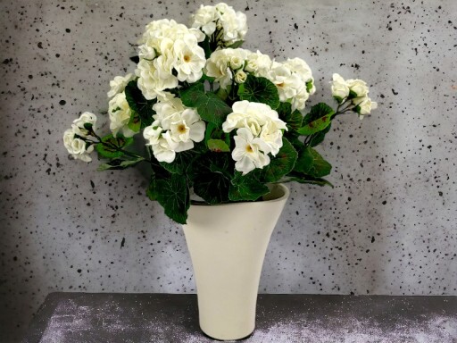 Umelé kvety Geranium na balkónovú terasu - biela
