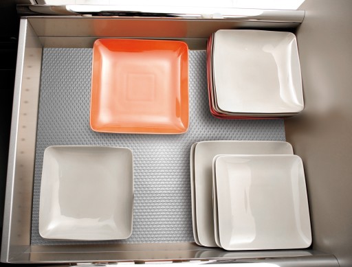 Protišmyková ochranná podložka do zásuviek 30x150 MA11