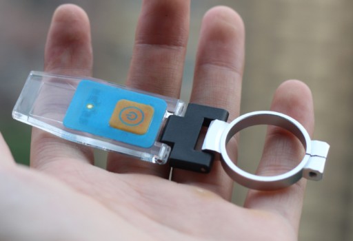 Refraktometer, LED podsvietený tlakový kryt