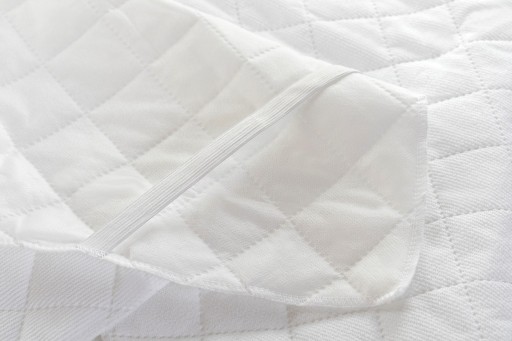 Vodotesný prešívaný chránič matraca 60x120 Alia