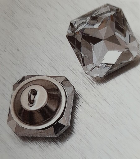 Štvorcové krištáľové poťahové gombíky 18x18mm