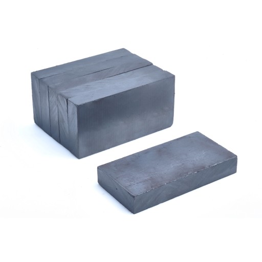 Feritový tanierový magnet MPŁ 50x25x7,8 F30 sada 5 kusov