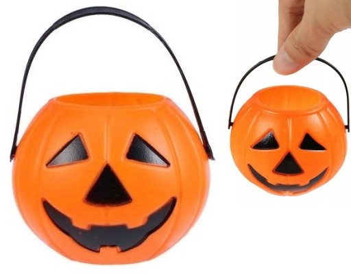 Halloweenska dekorácia s príveskom vo vedierku na cukrovinky z tekvice