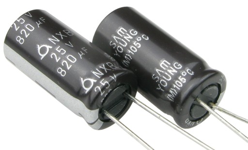 Elektrolytický kondenzátor 820uF/25V LOW ESR SamYoung NXB /3023