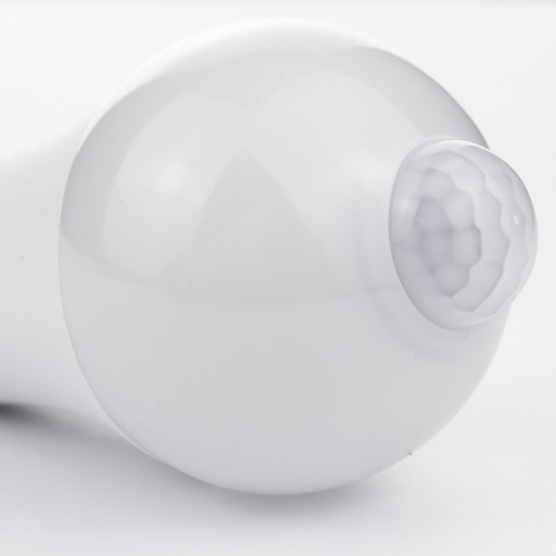 E27 LED žiarovka 12W PIR MOTION a TWILIGHT senzor