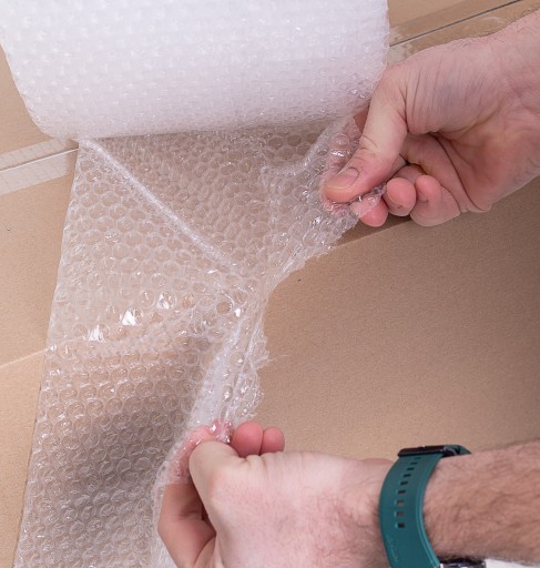 Bublinková fólia 30 cm x 70 m, perforovaná každých 25 cm, ideálna na sťahovanie