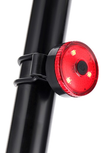 ZADNÁ LED LAMPA NA BICYKEL 40