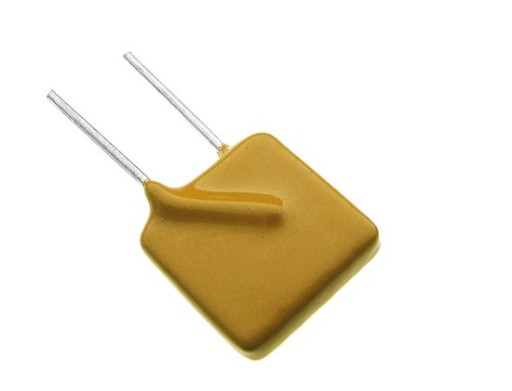 POLYMÉROVÁ POISTKA 4A-30V OPÄTOVNE POUŽITEĽNÁ