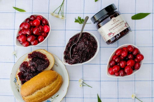 BRUSNICOVÝ DŽEM Z BRUSNICE S CUKROM 240g Ogródek Dziadunia