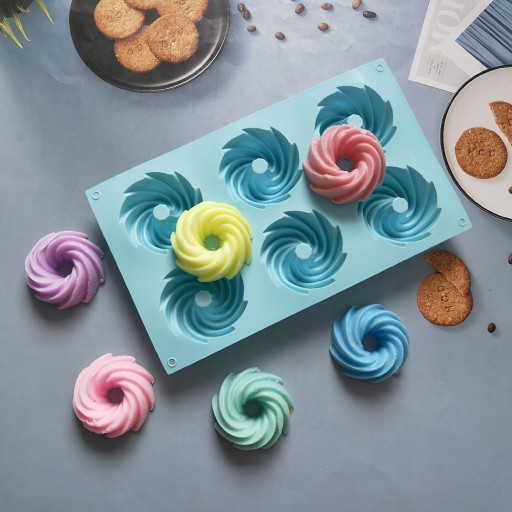 SILIKÓNOVÁ FORMA NA MUFÍNY S OTVORMI silikónové muffiny 6 ks