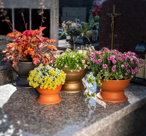 CINTORINOVÝ KVETINÁČ MISKA PRIKRÝVAČ TRÁVNIKA NÁHROBOK PLAST 30cm