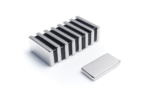 Neodymový tanierový magnet MPŁ 40x20x5 N38
