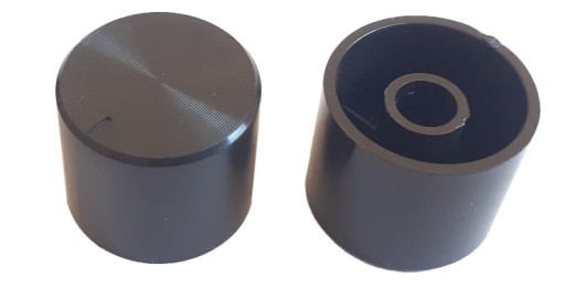 Gombík pre zosilňovač, 21mm, čierny plast, pre 6mm potenciometer