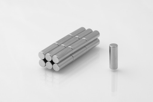 Magnet valcový 5 x 15 mm 1 ks