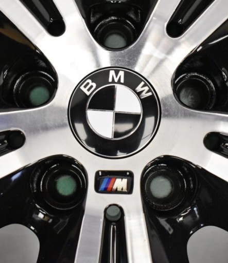 1 ks ZNAK BMW M-POWER ODZNAK LOGO NA ZLIATINÝCH DISKOCH VOLANT 17x9 CHROM.