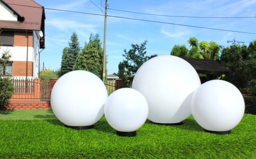 Záhradná lampa LED solárna guľa 15 cm, pozemná SuperLED