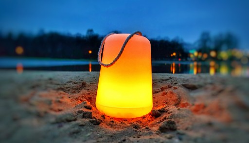 TURISTICKÁ LAMPA PRE STANOVENIE LED KEMPINGOVÁ LAMPA 2 REŽIMY POHYBLIVÉHO PLAMEŇA