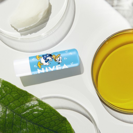 NIVEA Disney Caring rúž - Hydro Splash Donald Duck - edícia