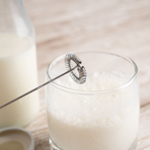 SPÄŇOVAČ, ŠKĽAVA na KÁvu, MLIEKO, penu na cappuccino, mini elektrický mixér
