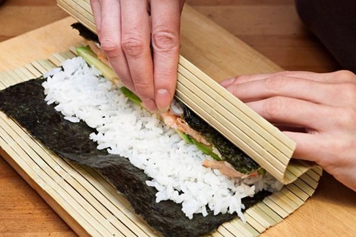 Bambusová podložka na sushi 27x27cm, profi