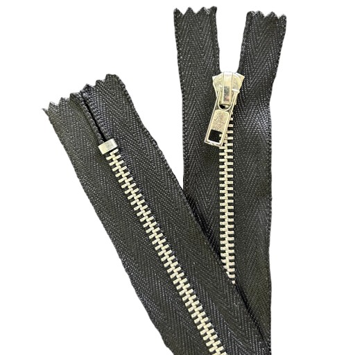 TENKÝ KOVOVÝ Zips VT0 12 cm STRIEBORNÝ 1 ks.