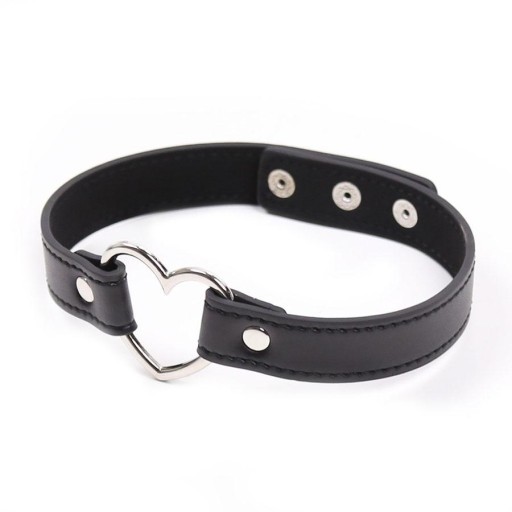 SEXY CHOKER GOLIER S KOVOVÝM SRDCOM