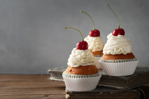 KOLÍČKY NA MUFFINY, MUFFINY, biele formičky na muffiny, 1000 ks.