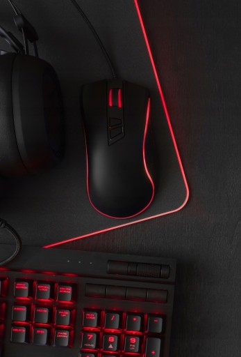 VEĽKÁ LED PODSVETĽOVANÁ HERNÁ PODLOŽKA POD MYŠ
