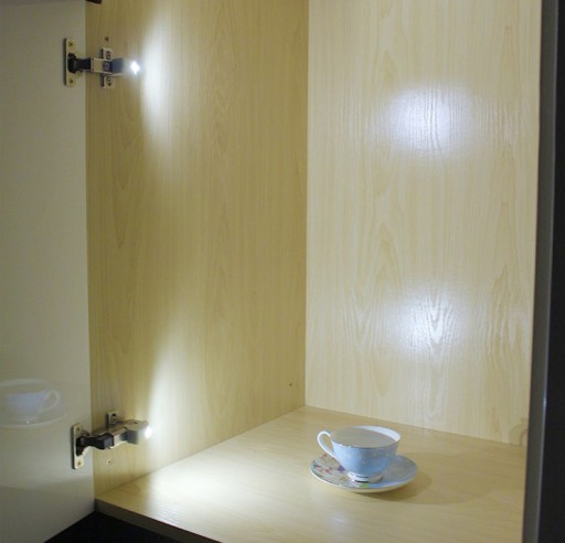 SVIETIDLO DO SKRIŇOVÉHO PÁNTU 3 LED + BATÉRIA