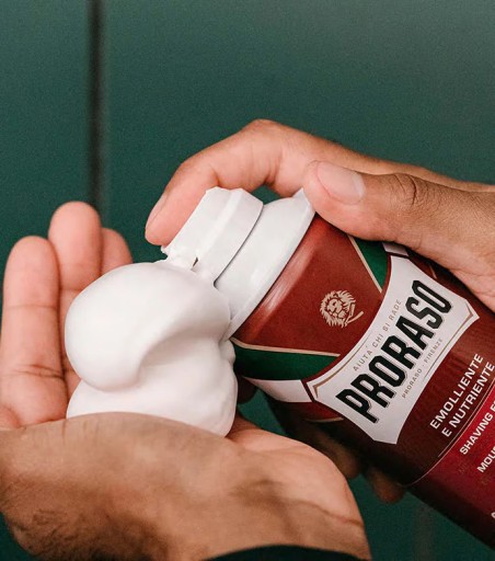 Proraso pena na holenie RED line 300ml