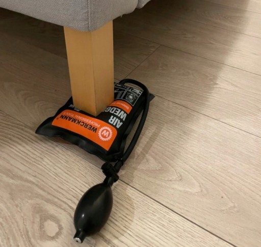 PNEUMATICKÝ MONTÁŽNY VANKÚŠ NA ZDVÍHANIE NÁBYTKOVÝCH DVERÍ 150kg 15x16