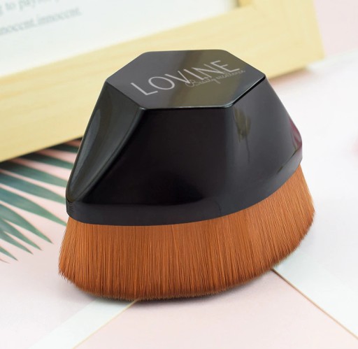 SOLID DECK BRUSH - hustý, mäkký LOVINE