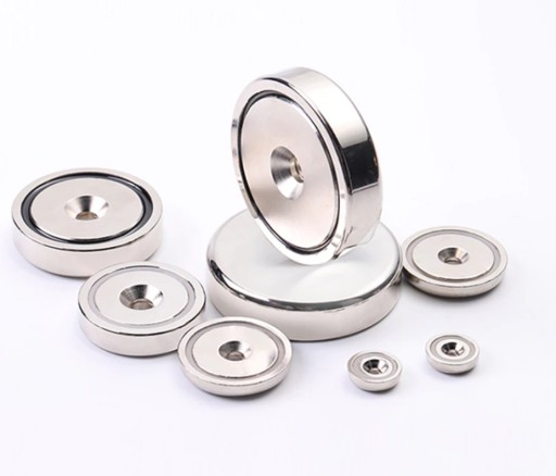MAGNETICKÝ DRŽIAK SKRUTKA OCEĽOVÉHO POUZDRA D16 mm
