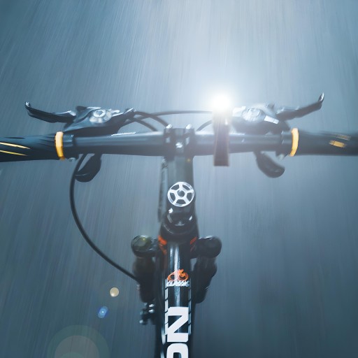 LED SVETLO NA BICYKEL PREDNÉ OSVETLENIE BICYKEL SVETLO NA RIADITEĽKY
