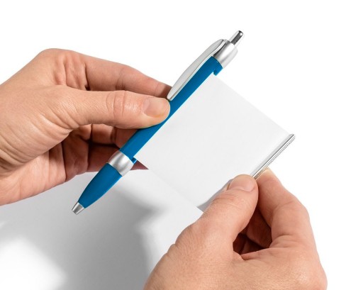 Automatické guľôčkové pero so zasúvateľným modrým cheatom