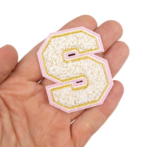 PATCH vyšívané veľké PÍSMENO S, biele, písmo nápisu