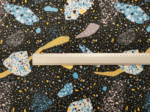 Materiál poťahu: zamat s potlačou, geometrická látka, Lastriko, čierna