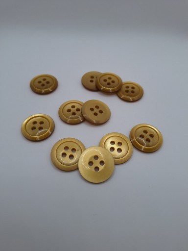 Plastový gombík, zlatý, klasický, 4 dierky, 25 mm, 2 kusy