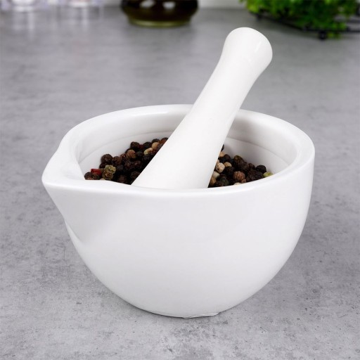 Porcelánový kuchynský mažiar s paličkou na mletie pesto korenia