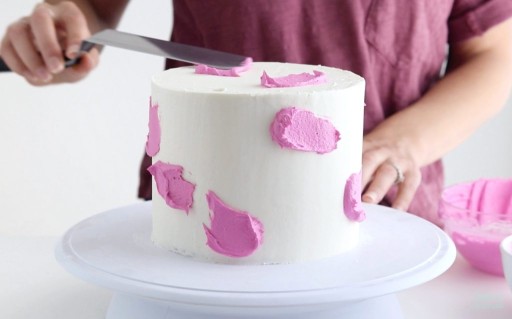 STIERKOVÝ Nôž NA CUKRÁREŇ NA KRÉMOVÉ TORTY