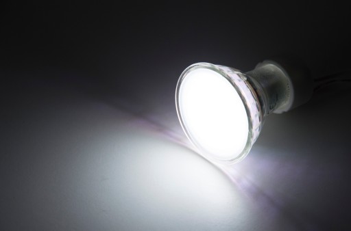 LED ŽIAROVKA GU10 4,9W 6500K studená biela 120° 550lm PHILIPS