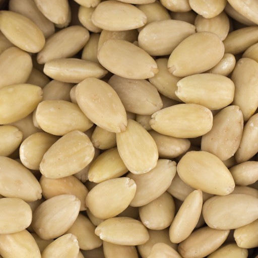 BLANŠOVANÉ MANDLE, lúpané, čerstvé, lúpané, 500 g