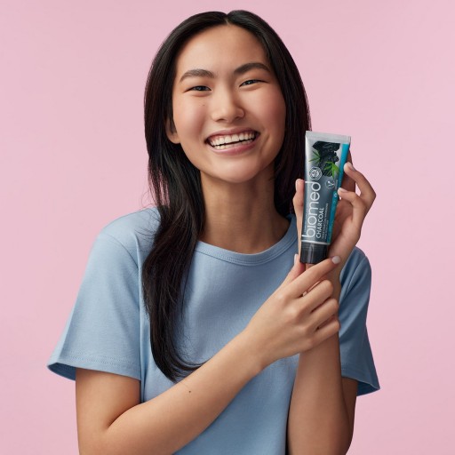 Bieliaca zubná pasta Biomed Charcoal Whitening 100g