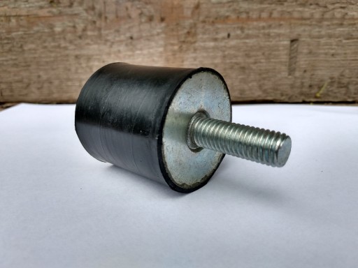 VIBROISOLATOR B 40x40 M8 gumový vankúš Tlmič