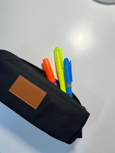 ŠKOLSKÝ Peračník, TUBE TAŠKA, ČIERNA KOZMETICKÁ TAŠKA
