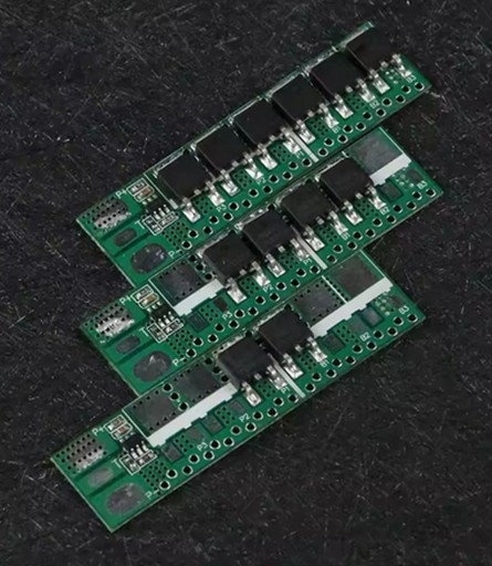 NABÍJACÍ MODUL BATÉRIE 1S 15A OCP 33A