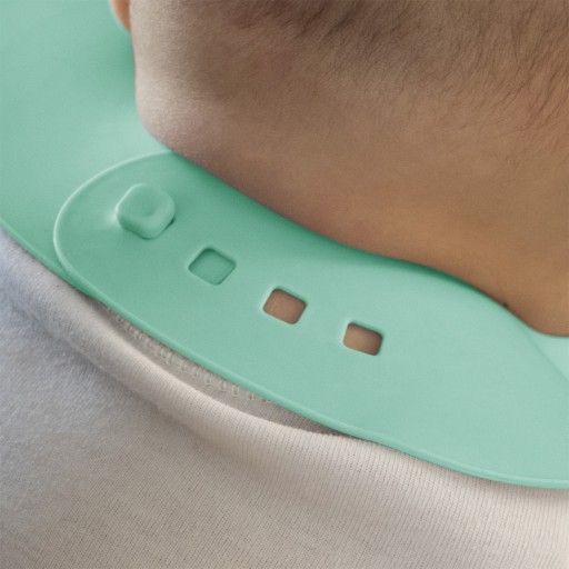 BabyOno SILIKÓNOVÝ PODPRIDNÍK S NASTAVENÍM a vreckom, ľahký 6+