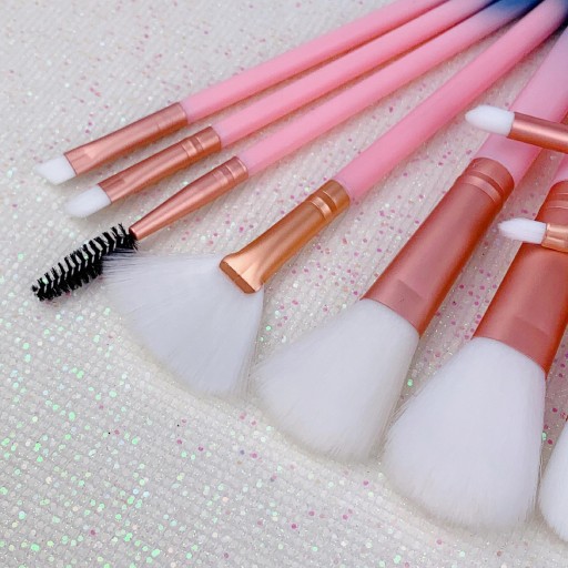 SADA ŠTETEC NA MAKEUP 12 KS + TUBE OMBRE PUZDRO